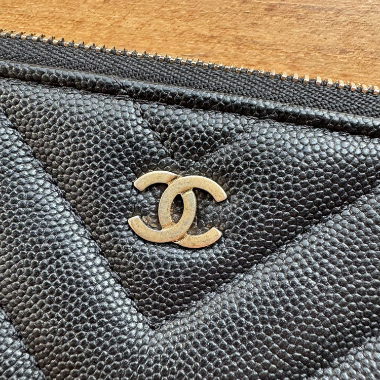 샤넬 쉐브론 클러치 뉴미듐--2