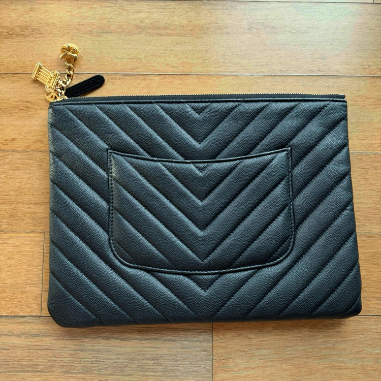 샤넬 쉐브론 클러치 뉴미듐--5