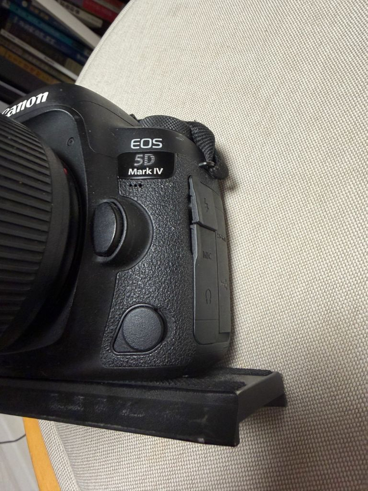 캐논 EOS 5D Mark IV + 24-70mm 렌즈 이미지