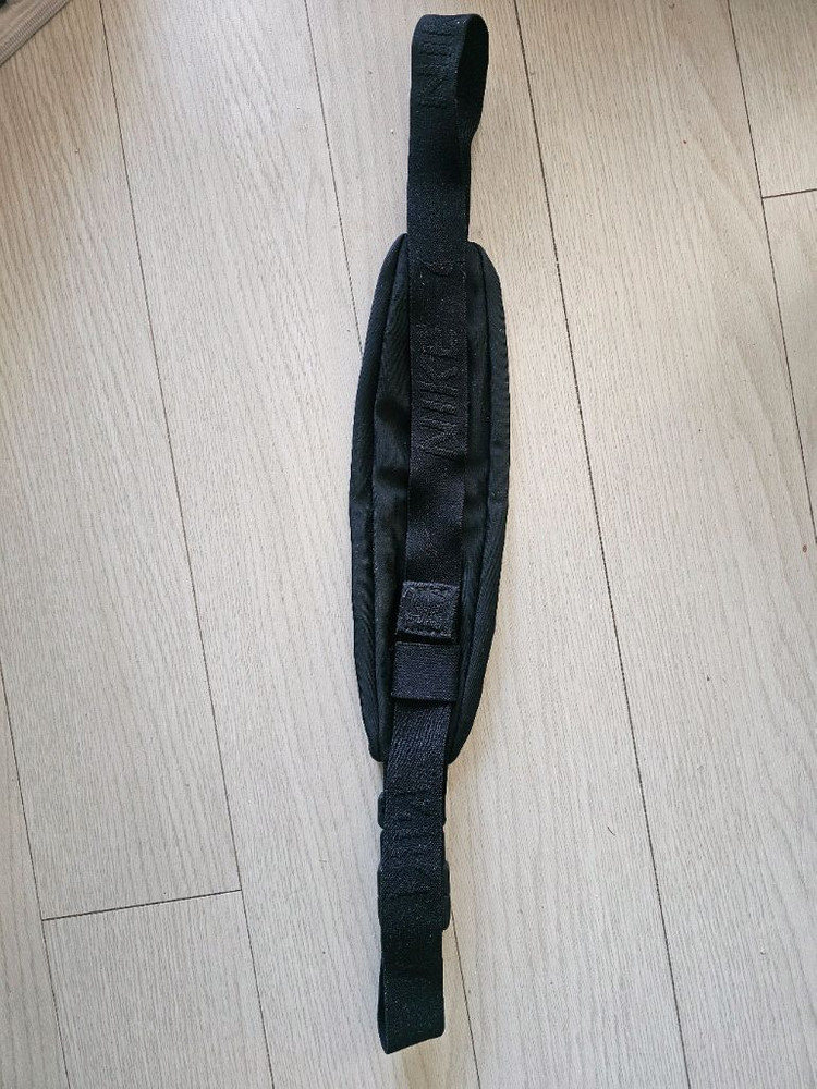 미사용 나이키 러닝 슬림 웨이스트백 / 힙색 판매합니다--2