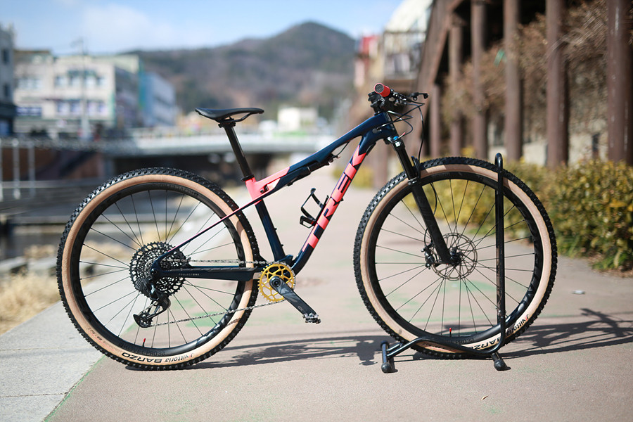 *상태 좋음*22년 트렉 슈퍼칼리버 9.8 GX AXS S -29인치---2