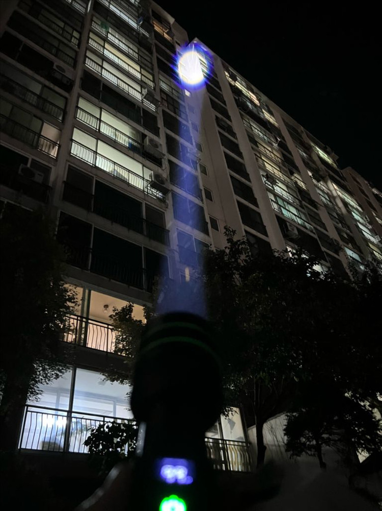 해루질 낚시 등산 캠핑용 전문가용 랜턴 손전등 라이트(배터리 서비스)--5