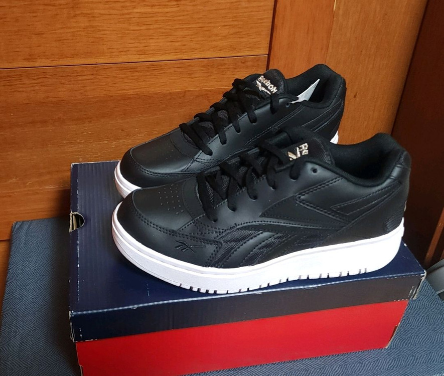 리복 운동화 새상품 천연가죽 230 런닝화 소가죽--1