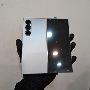 갤럭시Z폴드6 256기가 실버 (새제품급) / 0204