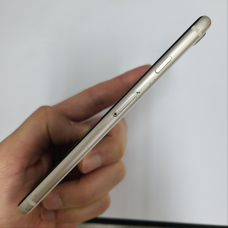 .아이폰 SE3 스타라이트 128G 무잔상 중고폰 서브폰 세컨폰 자녀폰 198758 이미지