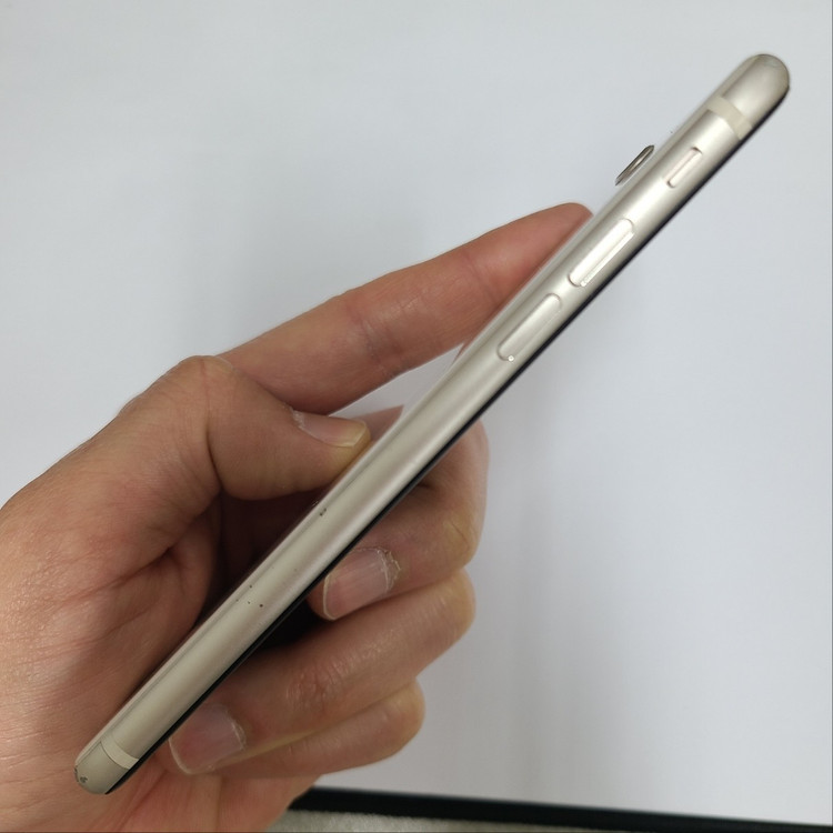 .아이폰 SE3 스타라이트 128G 무잔상 중고폰 서브폰 세컨폰 자녀폰 198758 이미지