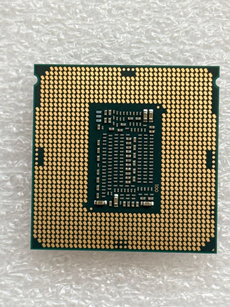 인텔 CPU E-2144G 4코어 8 쓰레드 이미지
