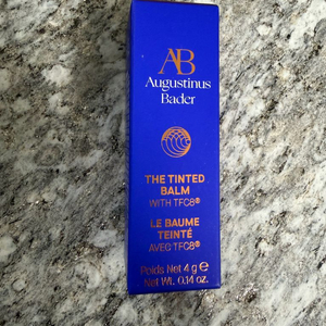 (새제품) 아우구스티누스 바더 더 틴티드 립밤 플럼 컬러 - 차주영 립밤 -