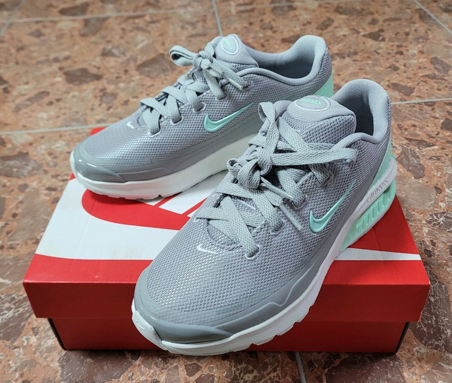 나이키 에어맥스 여성 230 새상품--2