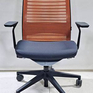 스틸케이스 씽크 V2 의자 (Steelcase Think V2 Chair 465A300) - 빨강, 파손