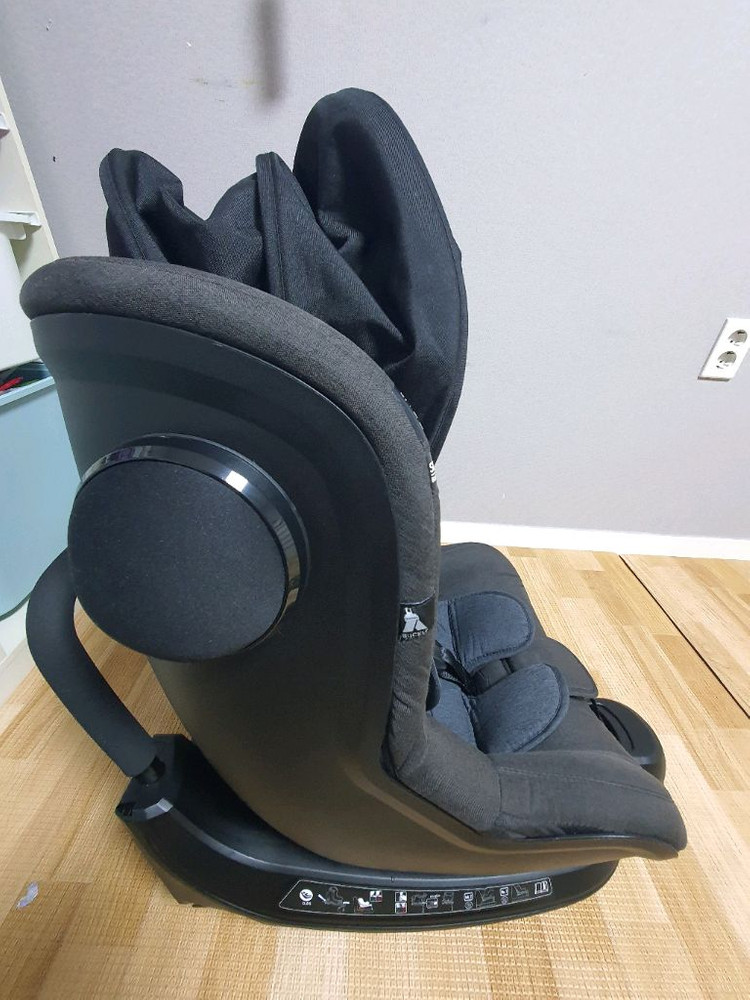 시크 이지턴 360 회전형 카시트 블랙라벨--1