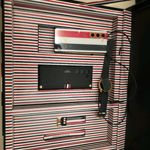 갤럭시 z폴드5 톰브라운에디션 올수리 팝니다 130만원