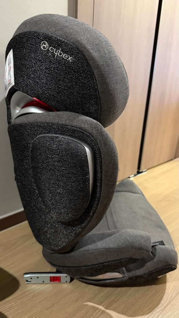 싸이벡스 솔루션 큐2 픽스 주니어 카시트 이미지