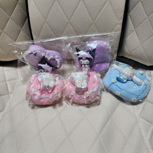 산리오 캐릭터즈 인형 쿠션 세트 (헬로키티,쿠로미,시나모롤) 팝니다. 이미지