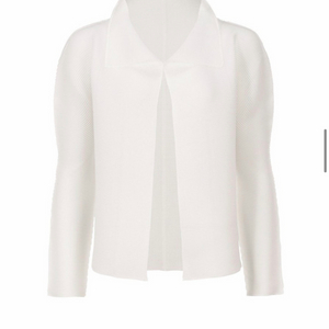 미이세이미야케 스트레치 가디건 화이트 새상품