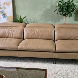 까사미아 뉴테라모 천연통가죽 4인 소파쇼파(헤드레스트기능)(내장재오리털)