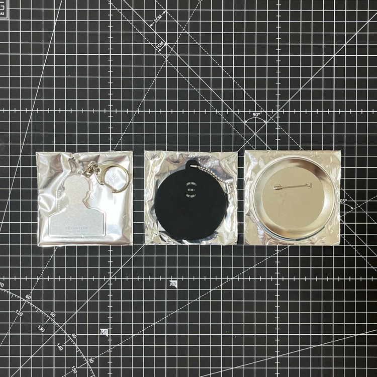 세븐틴 2020 일본 팝업 스토어 아크릴 키링 캔뱃지 보이스 키링 이미지