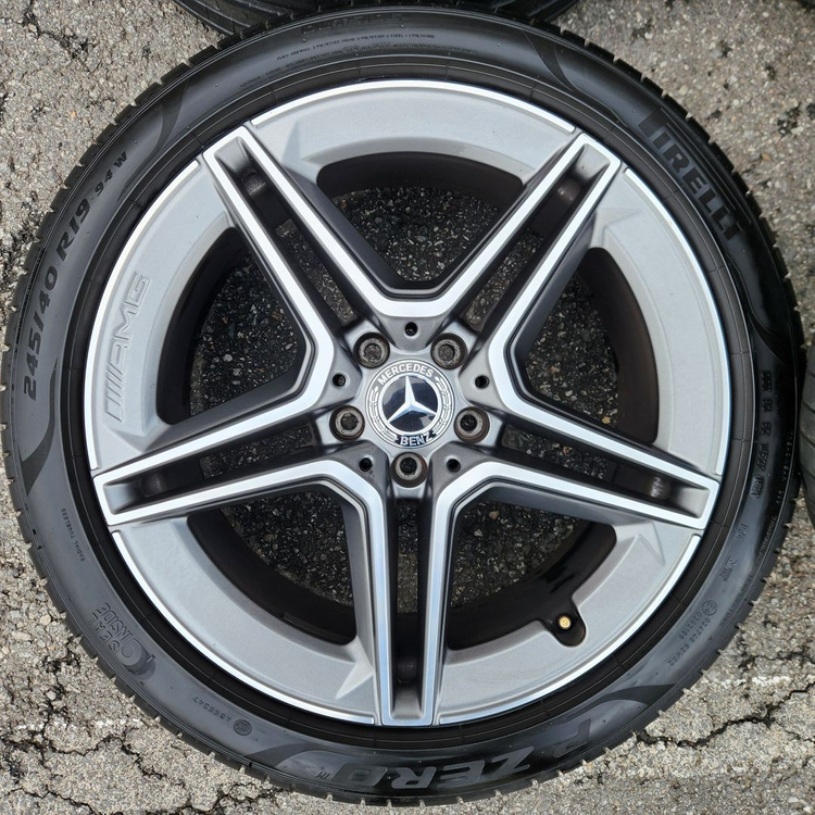 벤츠 CLS W257 AMG 19인치 휠타이어 세트 팔아요 이미지