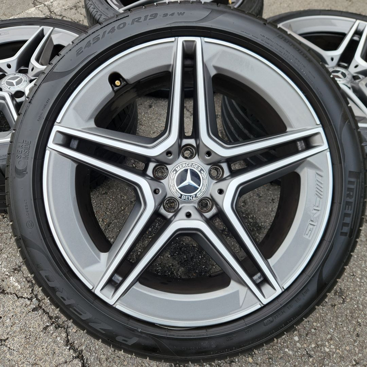 벤츠 CLS W257 AMG 19인치 휠타이어 세트 팔아요 이미지