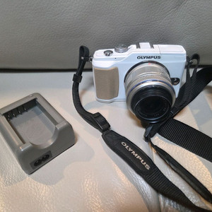 올림푸스 E-PL2 디지털 카메라 팝니다 내용필