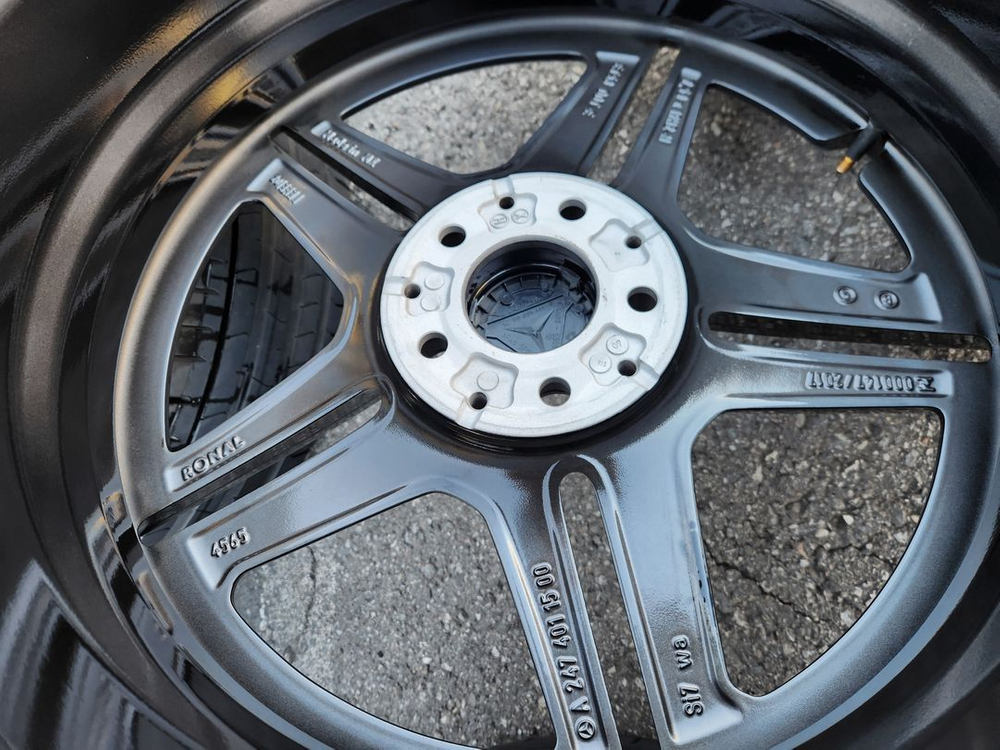 벤츠 GLB X247 19인치 휠타이어 세트 팔아요 235 50 19 이미지