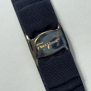 페라가모 네이비 헤어핀