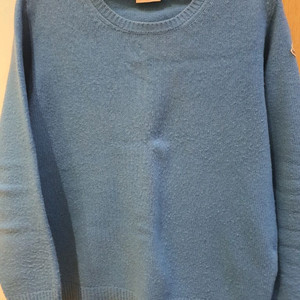 몽클레어 블루 라운드넥 100%울 니트 판매합니다!