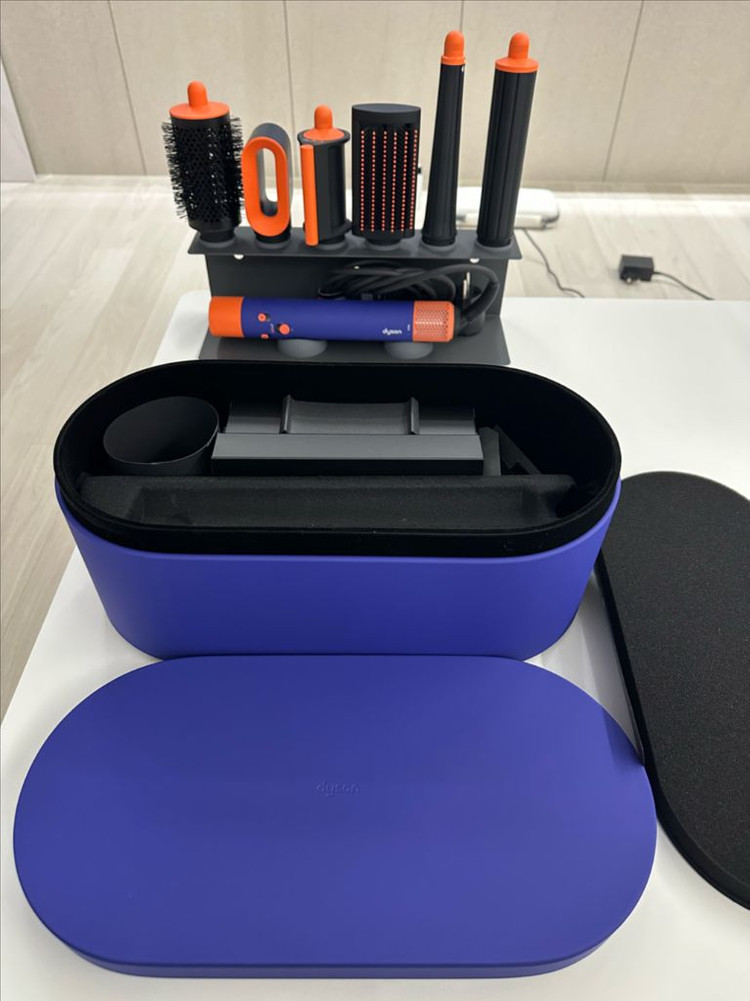 다이슨 에어랩 id 멀티 스타일러 앤 드라이어 빈카블루 새제품 팝니다.--1