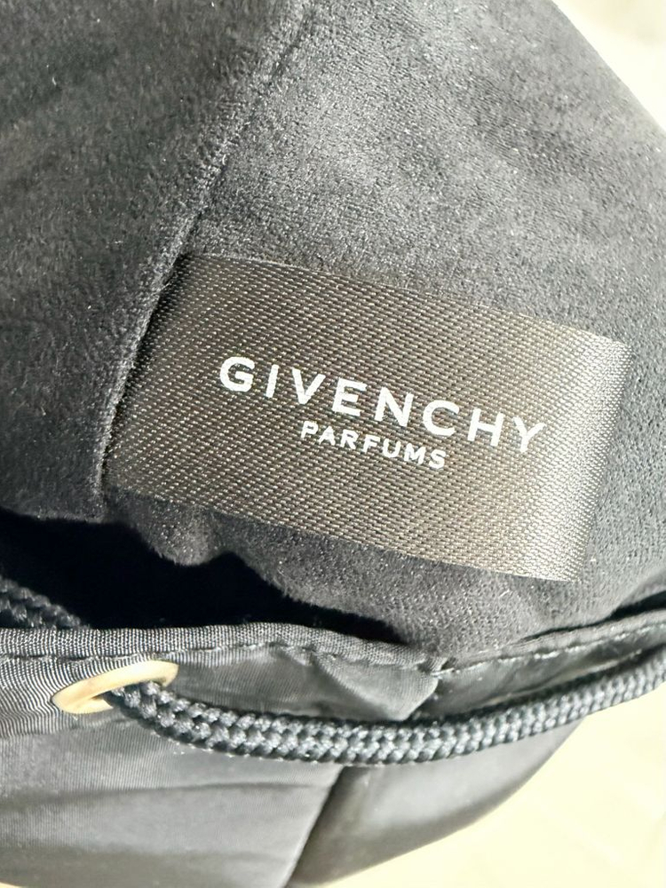 지방시 버킷 스타일 화장품 파우치 블랙--7