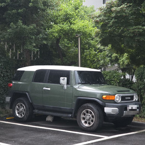 SUV 캠핑카 이미지