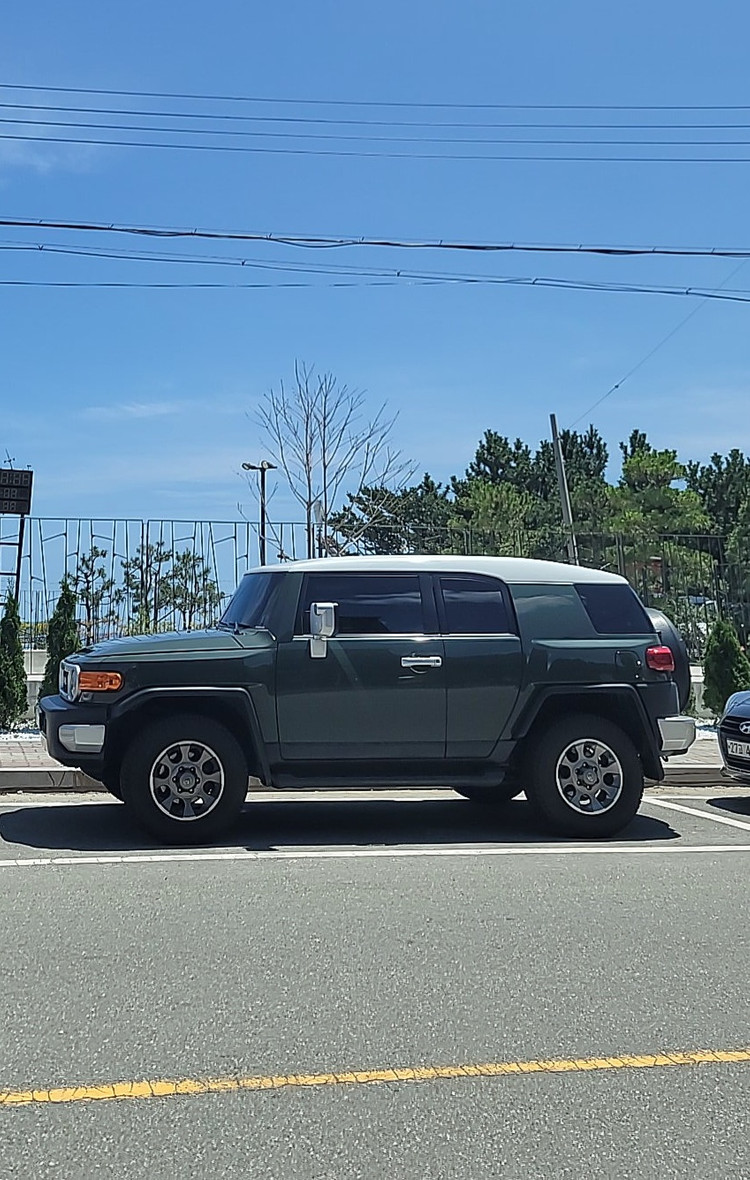 SUV 캠핑카 이미지