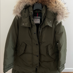 정품 몽클레어 천연퍼 패딩 12Y