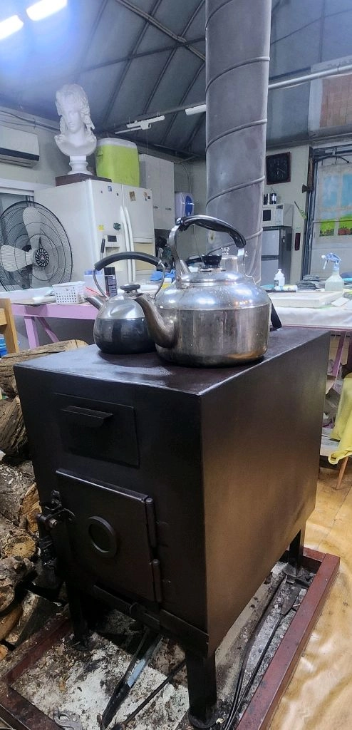 대형 화목 난로 이미지