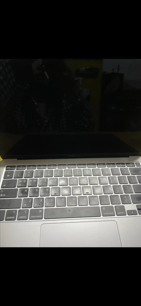 맥북에어 스페이스 그레이 2020/8g/ 512gb 부품용 급처 이미지