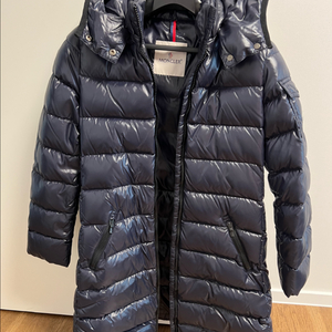 정품 몽클레어 모카 패딩 10Y