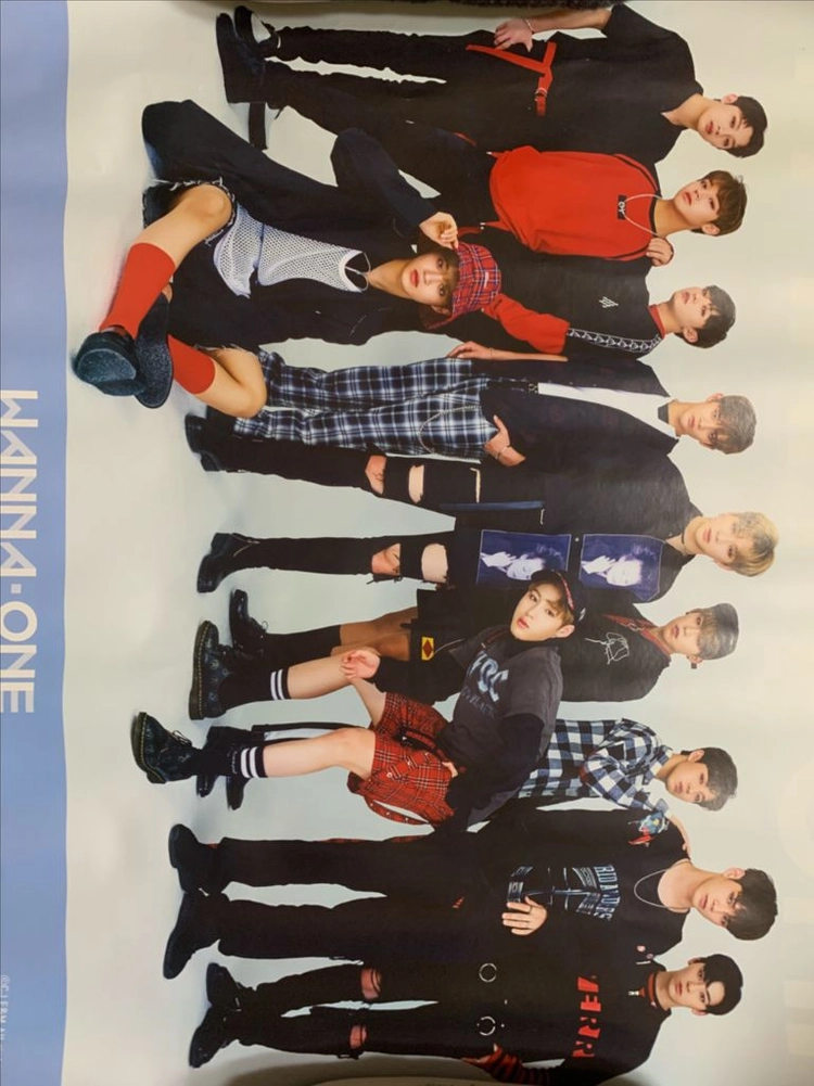 워너원 | WANNAONE 포스터 이미지