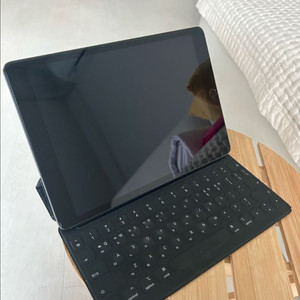 아이패드 9세대 WIFI 64GB + 정품 키보드 이미지