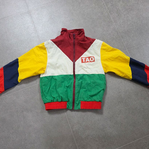 타오 무당점퍼 6사이즈 팝니다.