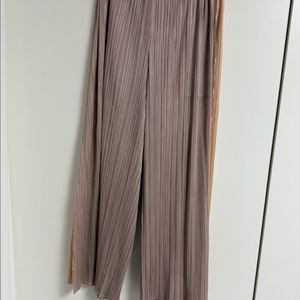 플리츠플리즈 델타 플레어 팬츠