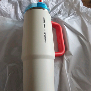 스타벅스 스탠리 텀블러 887ml 판매합니다