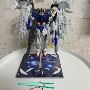 반다이 윙건담제로 EW 하이레졸루션 1/100 팝니다 이미지