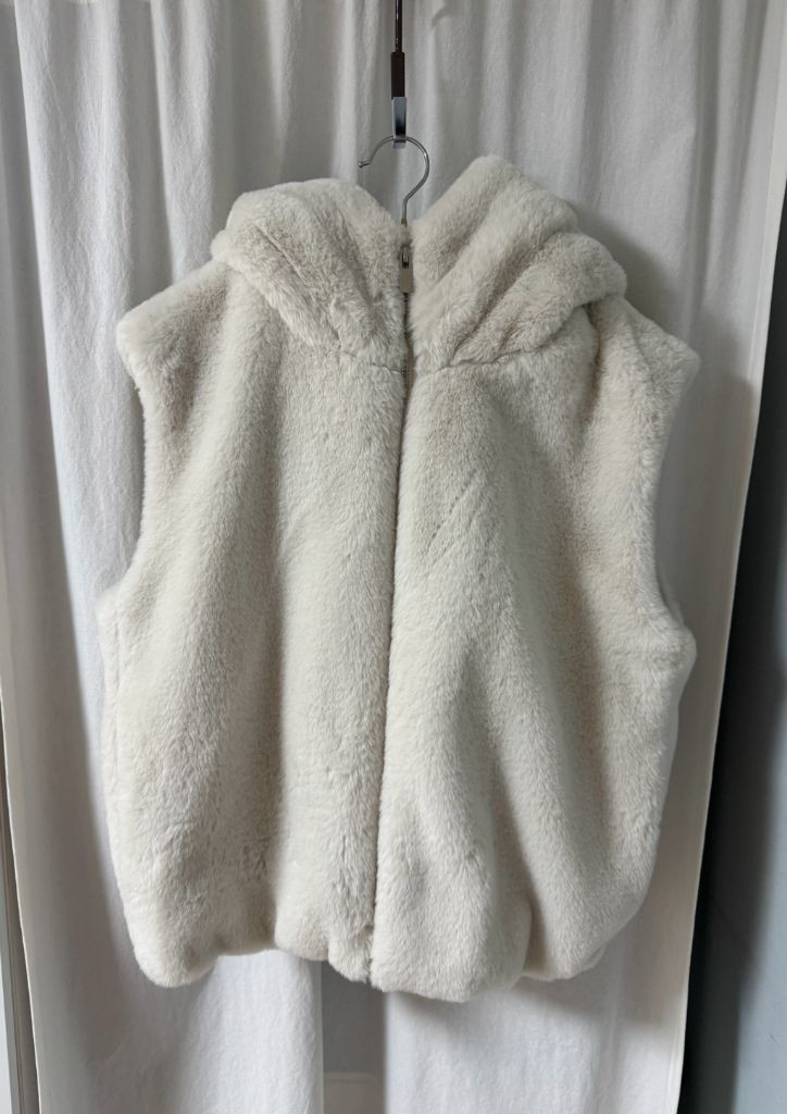 [급처/무배]ZARA 자라 페이크 퍼 후드 베스트--3