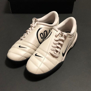 [275] 나이키 토탈 90 3 SP 라이트 오어우드 브라운 블랙