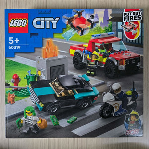 레고시티 60319 소방구조반 새제품과 같은 초SSS급 급처분합니다.