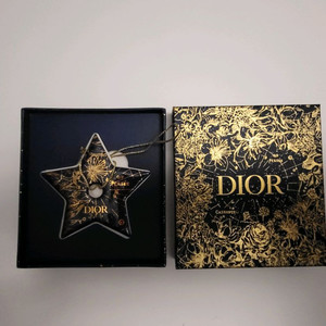 정품) 디올 홀리데이 참 방향제 (코스매틱)