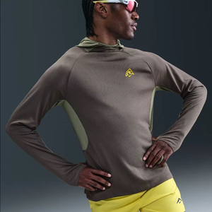 [새제품] 나이키 트레일 롱슬리브 후드탑 L (네고 가능)