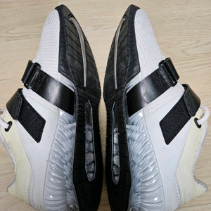 나이키 로말레오4 275