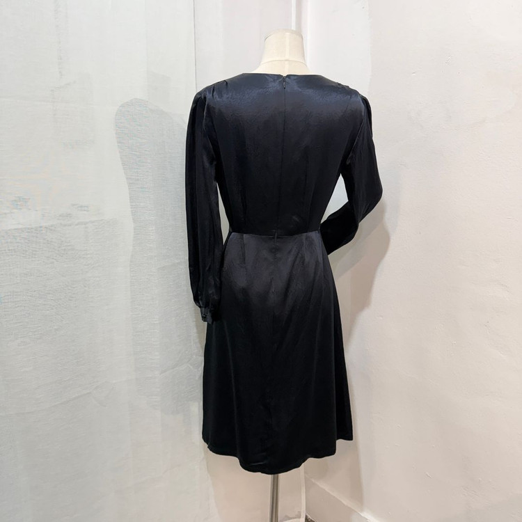 콩단추 브이넥 샤이닝 광택 미디원피스 하객룩 파티룩 3792 이미지