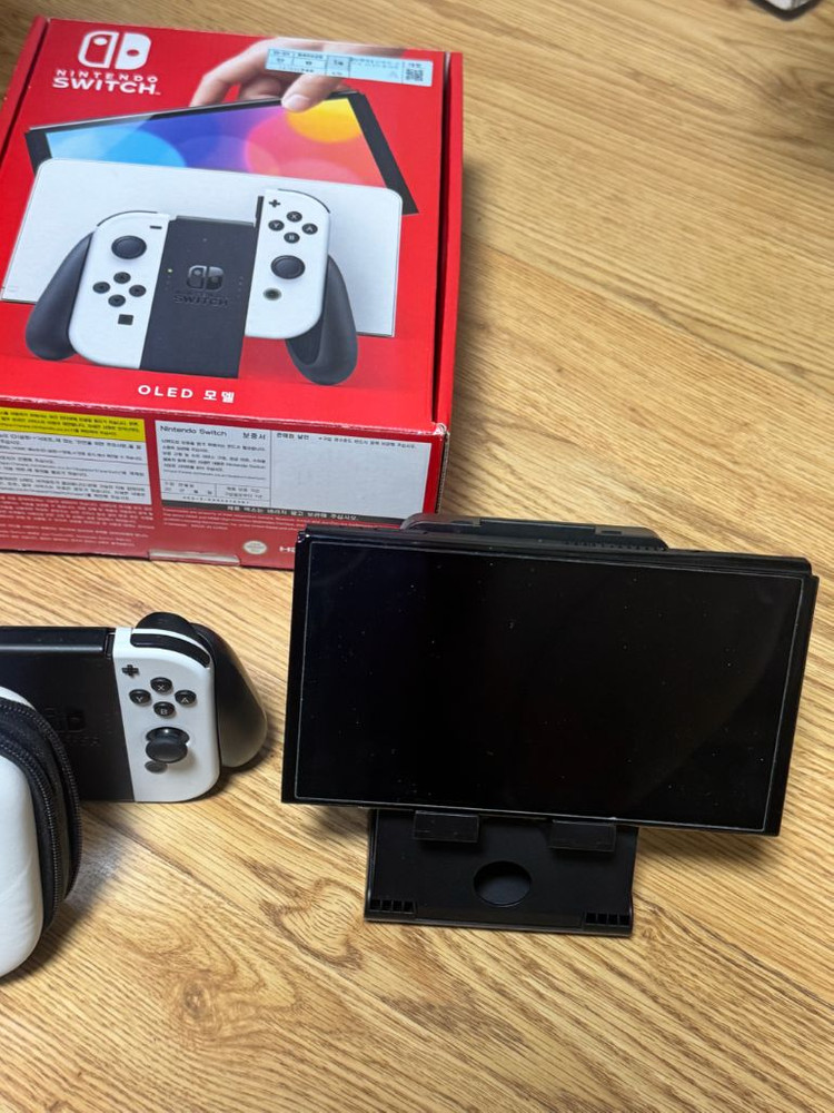 닌텐도 스위치 OLED 모델 이미지