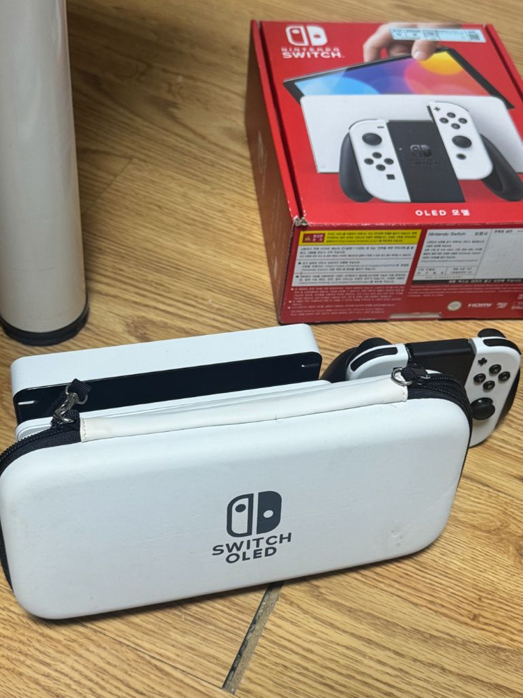 닌텐도 스위치 OLED 모델 이미지